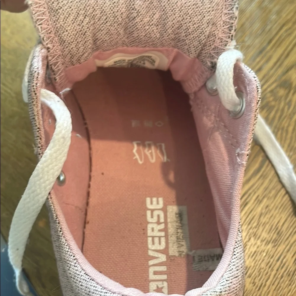 Stylish Pink Converse Sneakers - Picture 5 of 6